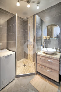 T2 salle d'eau avec WC indépendant au calme à la Varenne Saint Hilaire