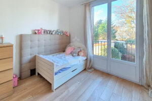 T3 traversant a vendre quartier les muriers par Eric J immobilier chambre