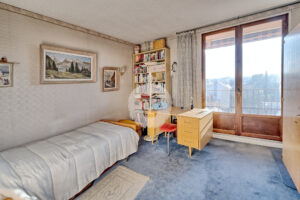 T3-T4 DERNIER ETAGE A VENDRE AUX MURIERS CHAMBRE 2