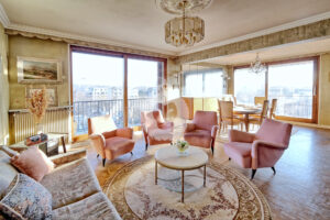 T3-T4 DERNIER ETAGE A VENDRE AUX MURIERS SALON