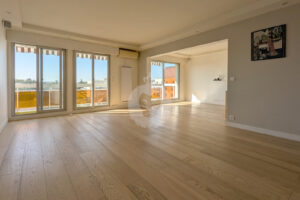 T4 a vendre aux Muriers, dernier étage, superbe vue, par Eric J immobilier