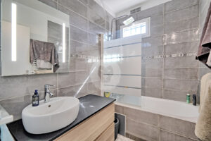 APPARTEMENT T4 QUARTIER LES MURIERS VENDU PAR ERIC J IMMOBILIER