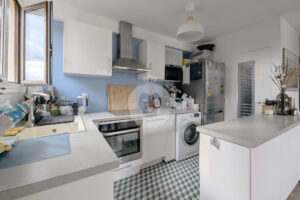 T2 A VENDRE AU MURIERS PAR ERIC J KING IMMOBILIER