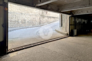 STATIONNEMENT COUVERT DANS LE QUARTIER DES MURIERS KING IMMOBILIER